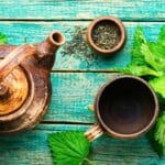 Kako napraviti čaj od koprive? 9 razloga zašto ga piti svaki dan