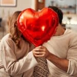 Što pokloniti curi za godišnjicu? Evo 6 romantičnih ideja